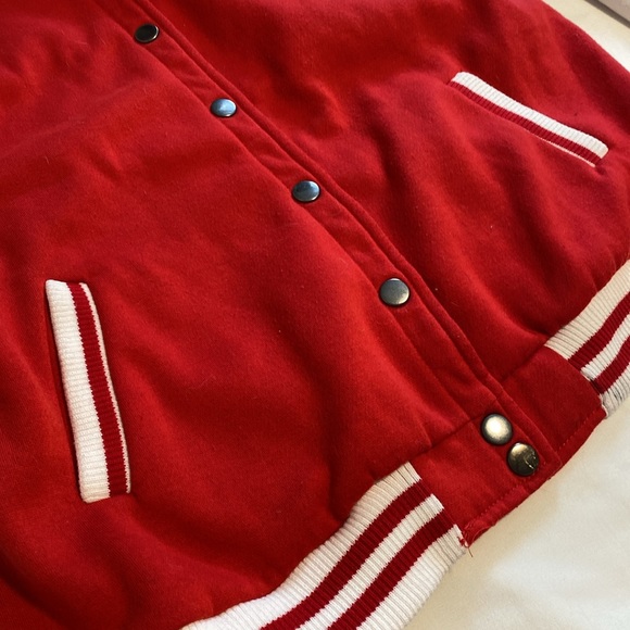 Ardene red and black sweater - Picture 3 of 4